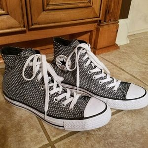 Converse tennis shoes